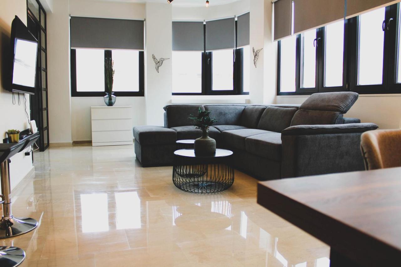 Sunlight - Volos City Center Spacious Modern Apartments Esterno foto