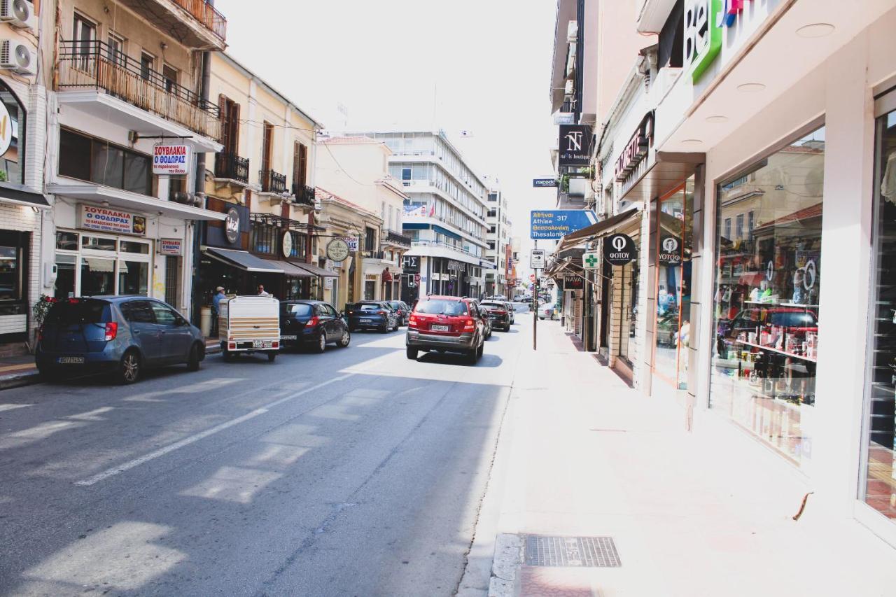 Sunlight - Volos City Center Spacious Modern Apartments Esterno foto