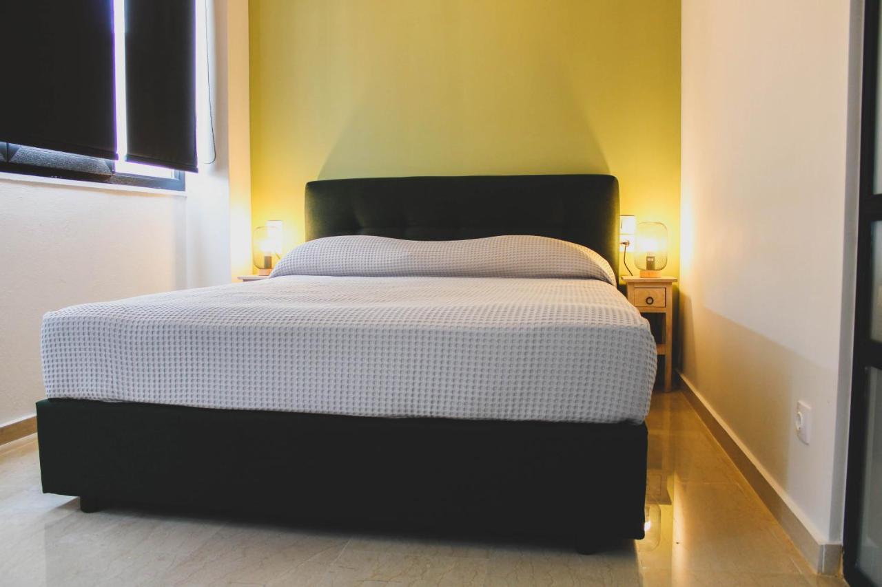 Sunlight - Volos City Center Spacious Modern Apartments Esterno foto