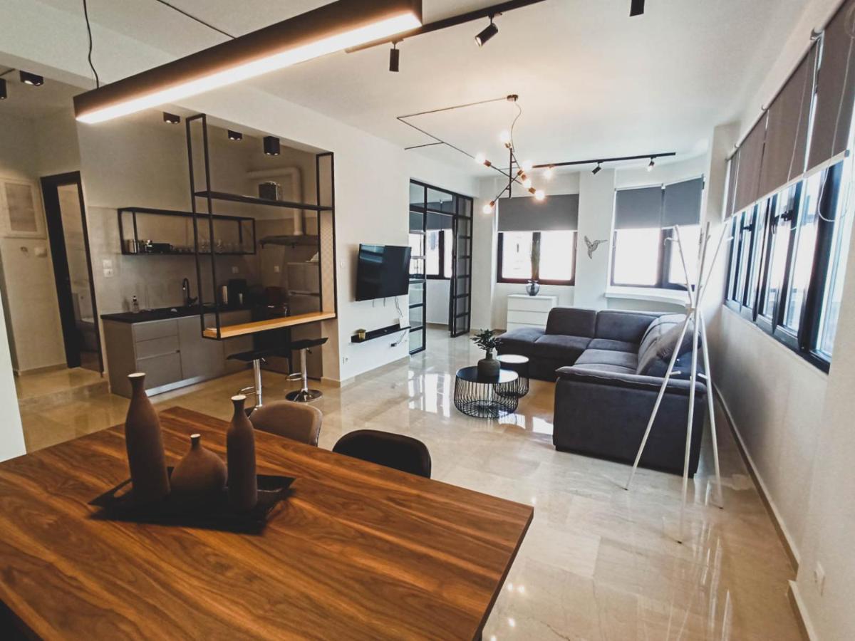 Sunlight - Volos City Center Spacious Modern Apartments Esterno foto