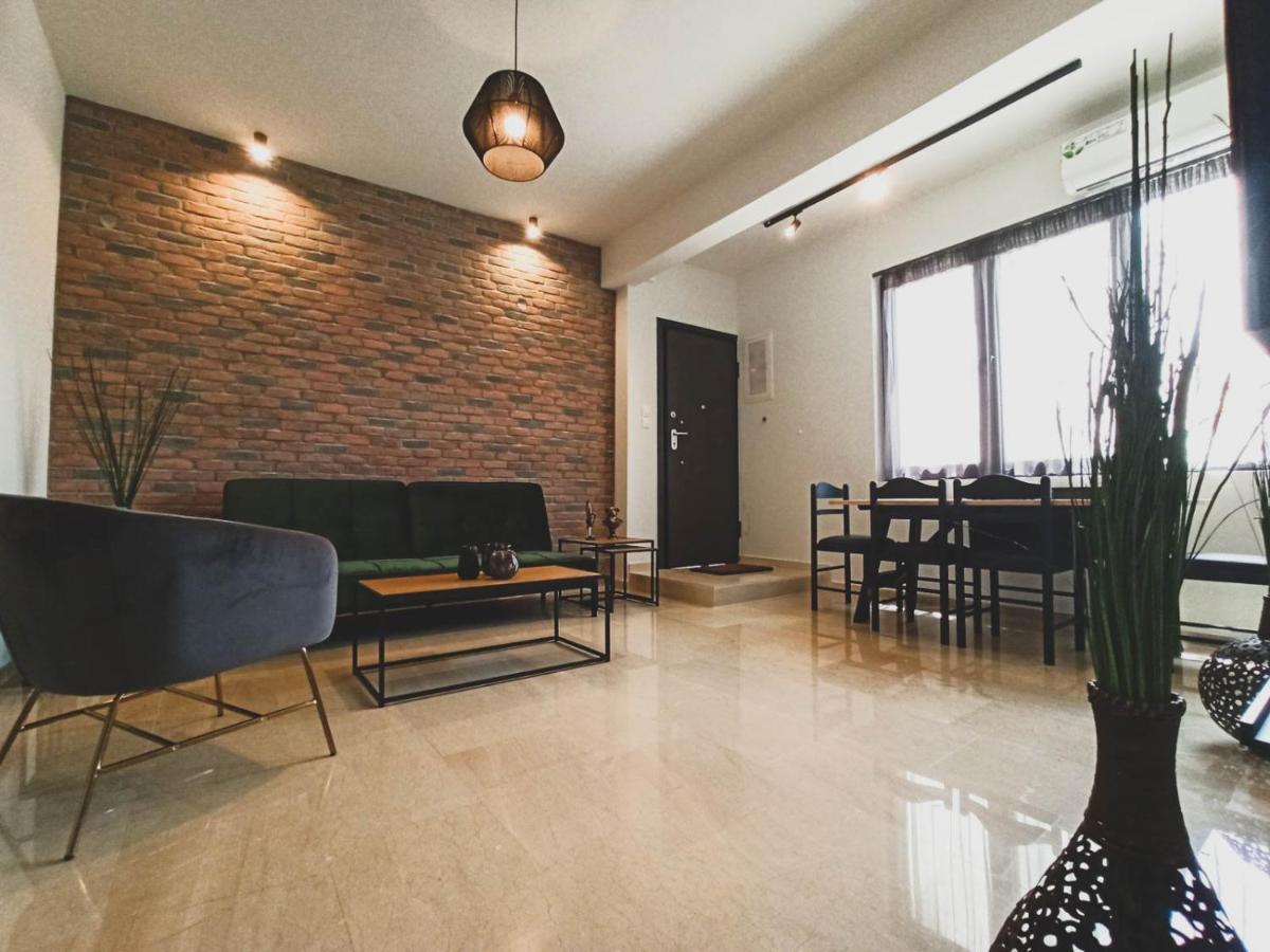 Sunlight - Volos City Center Spacious Modern Apartments Esterno foto