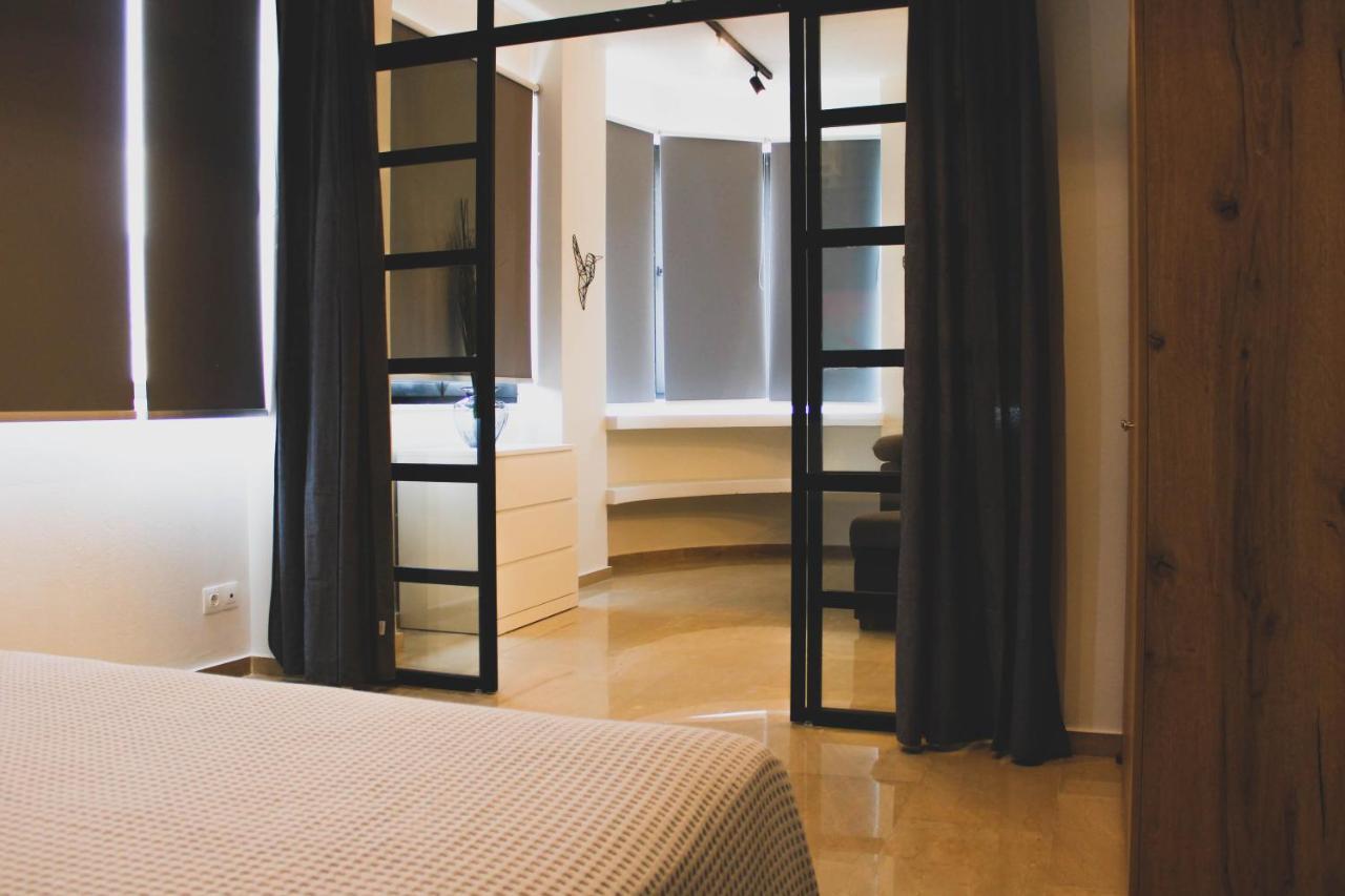 Sunlight - Volos City Center Spacious Modern Apartments Esterno foto