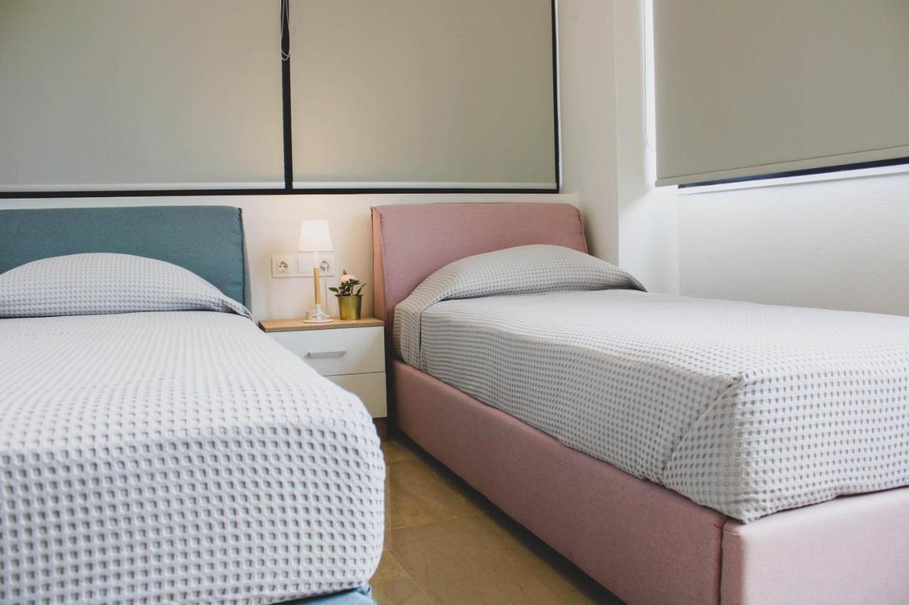 Sunlight - Volos City Center Spacious Modern Apartments Esterno foto